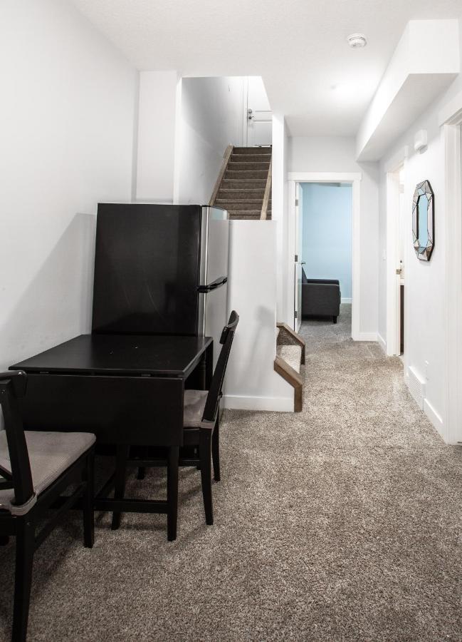 Three-Bedroom House With Walk-In Closet #29 Sunalta Downtown YYC Dış mekan fotoğraf